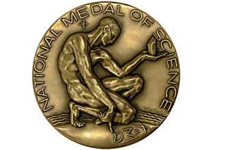 Ihr wurde die National Medal of Science vom US-Präsidenten verliehen (National Science Foundation, gemeinfrei)